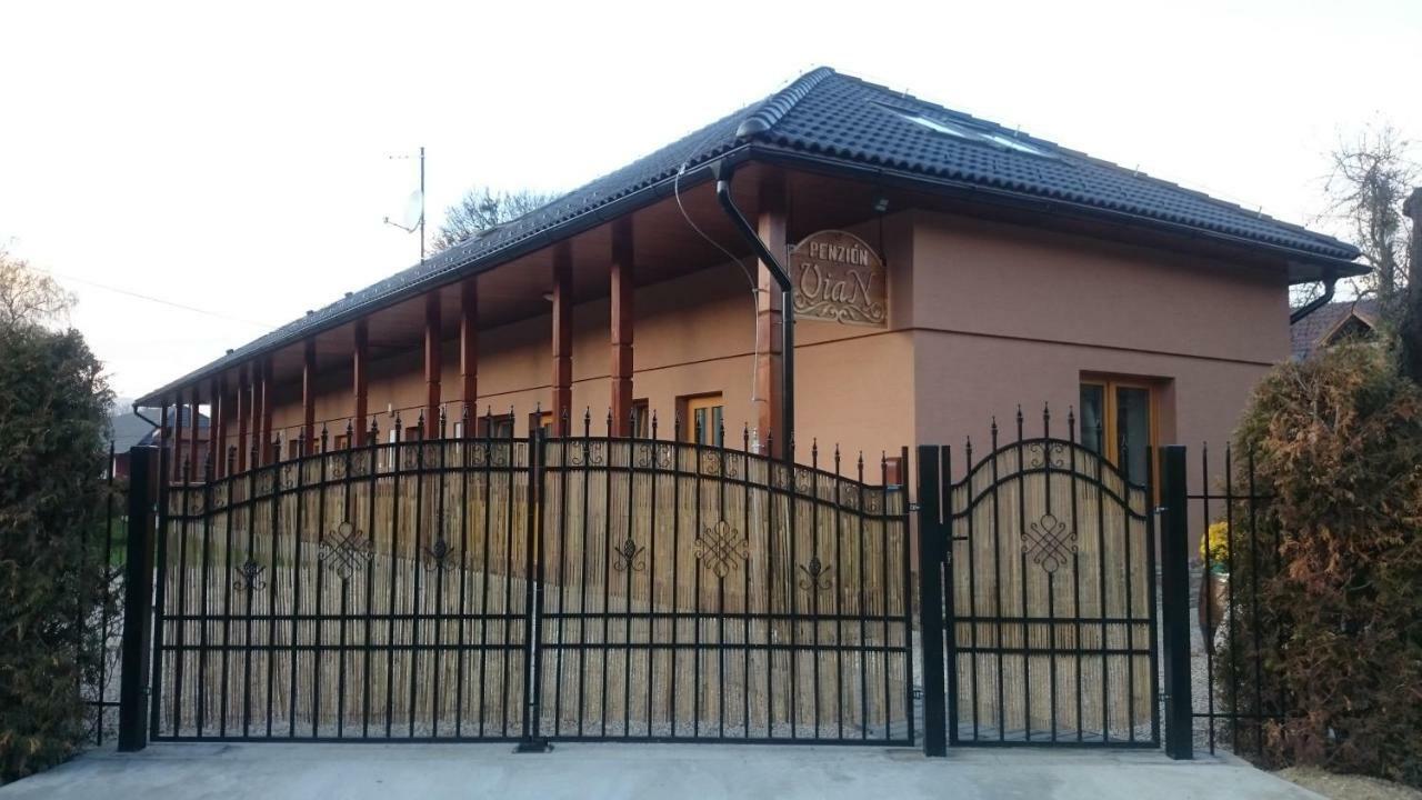 Penzion Vian Krasnohorska Dlha Luka المظهر الخارجي الصورة
